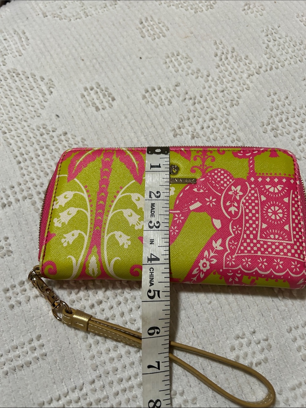 Spartina Tropical Elephant Tote Bag in Pink and Lime with wristlet - Picture 4 of 13